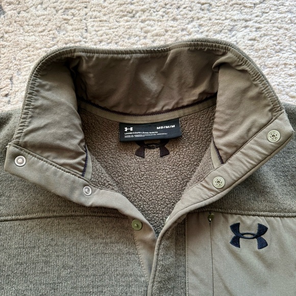 Men’s Under Armour Moss Green Specialist Henley 2.0 Pullover SZ M Loose Fit - Picture 4 of 11